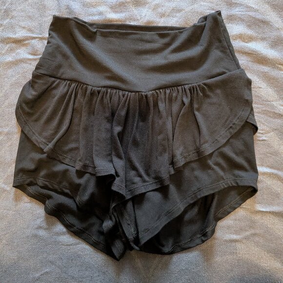 Melodia Designs ruffle short - Picture 5 of 5